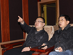 清華大學教授到公司指導